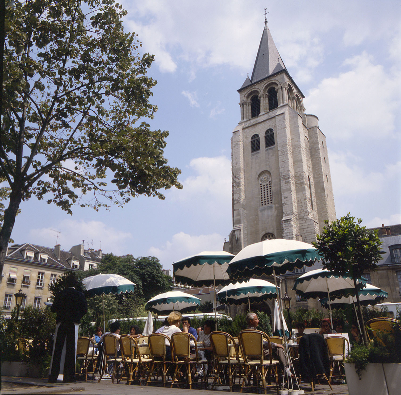 les-deux-magots-coffee-shops-snacks-city-guide-paris-de-saint